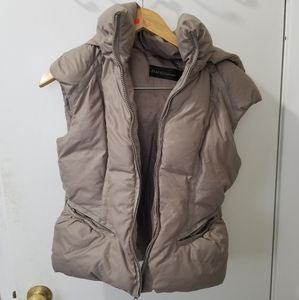 Sleeveless puffer vest - fits like a XS